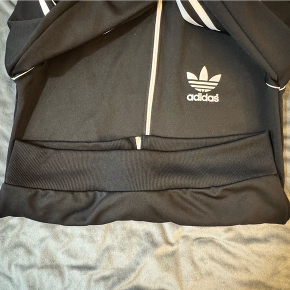 Adidas Black Track Jacket

#1192 - Picture 7 of 9